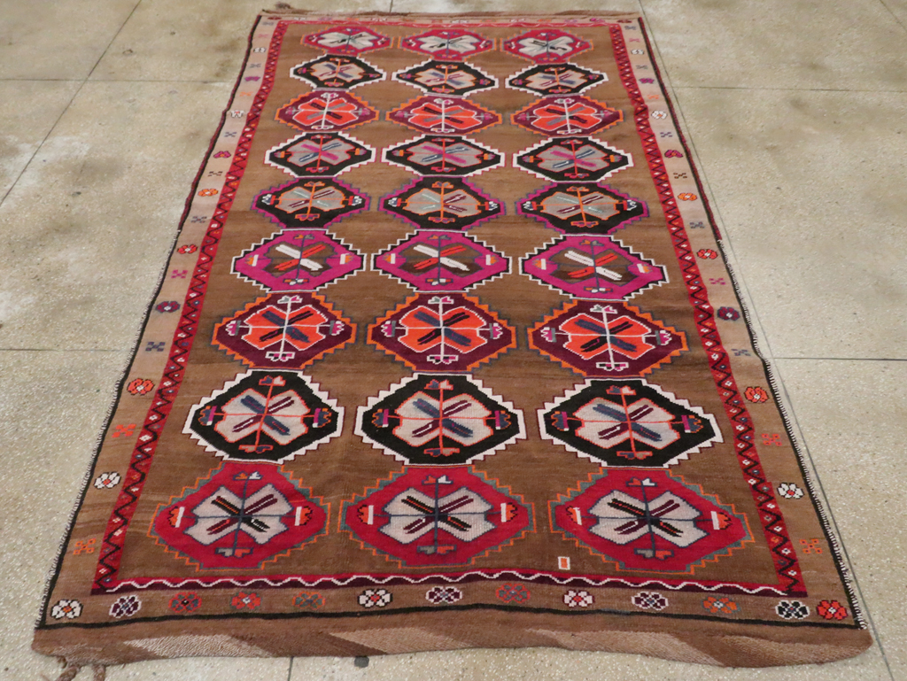 Vintage Turkish Anatolian Small Room Size Carpet, No.30390 - Galerie Shabab