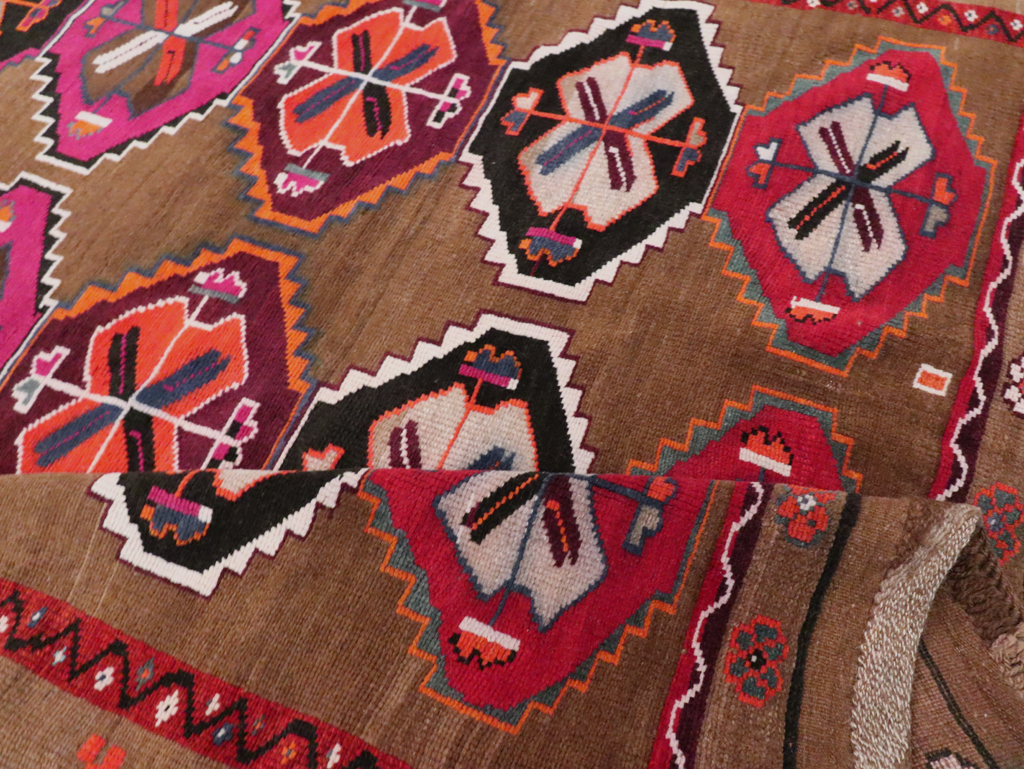 Vintage Turkish Anatolian Small Room Size Carpet, No.30390 - Galerie Shabab