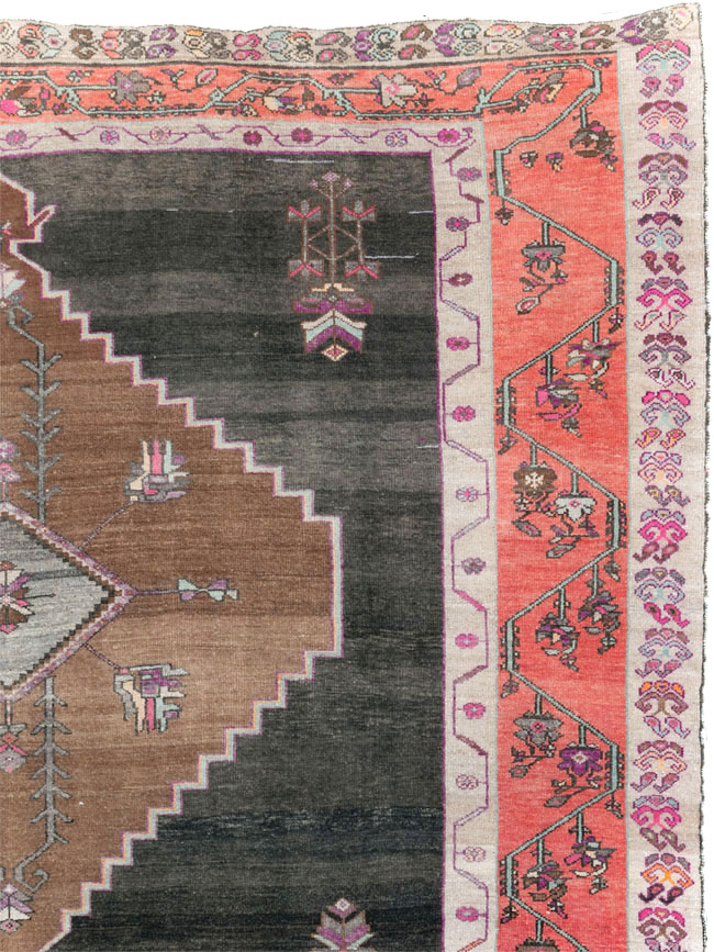 Vintage Anatolian Carpet, No.30392 - Galerie Shabab