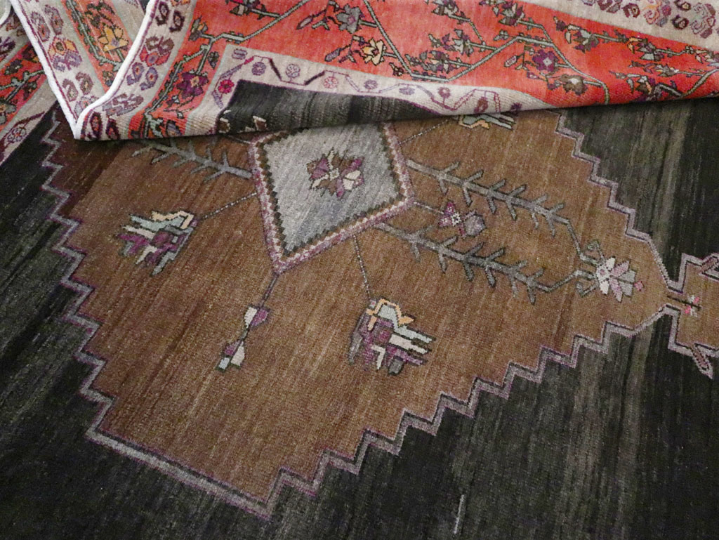 Vintage Anatolian Carpet, No.30392 - Galerie Shabab