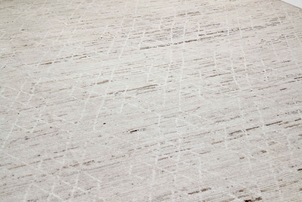 Contemporary Moroccan Room Size Carpet, No.30397 - Galerie Shabab