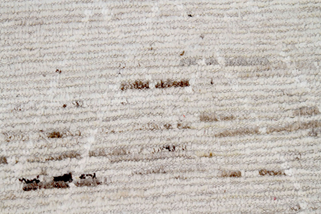Contemporary Moroccan Room Size Carpet, No.30397 - Galerie Shabab