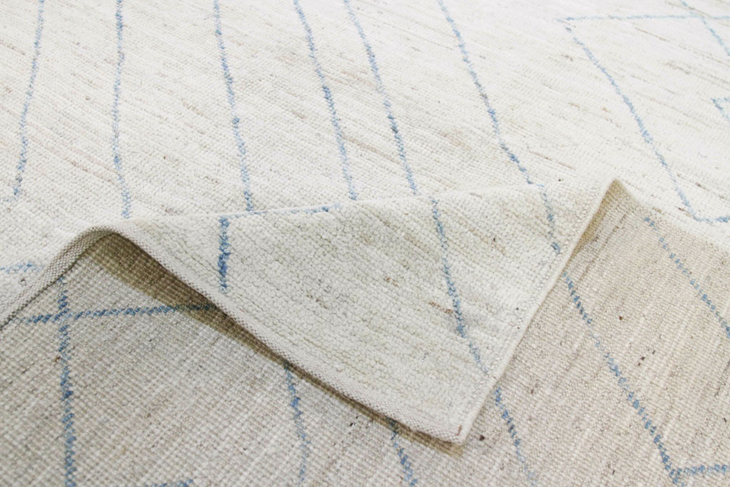 Contemporary Moroccan Room Size Carpet, No.30398 - Galerie Shabab