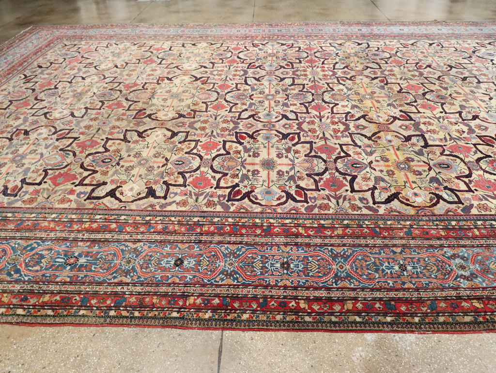 Antique Sarouk Fereghan Carpet, No.30399 - Galerie Shabab