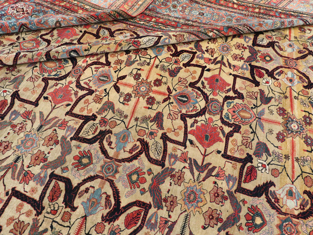 Antique Sarouk Fereghan Carpet, No.30399 - Galerie Shabab