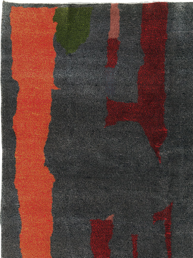 Vintage Turkish Art Deco Style Accent Carpet, No.30408 - Galerie Shabab