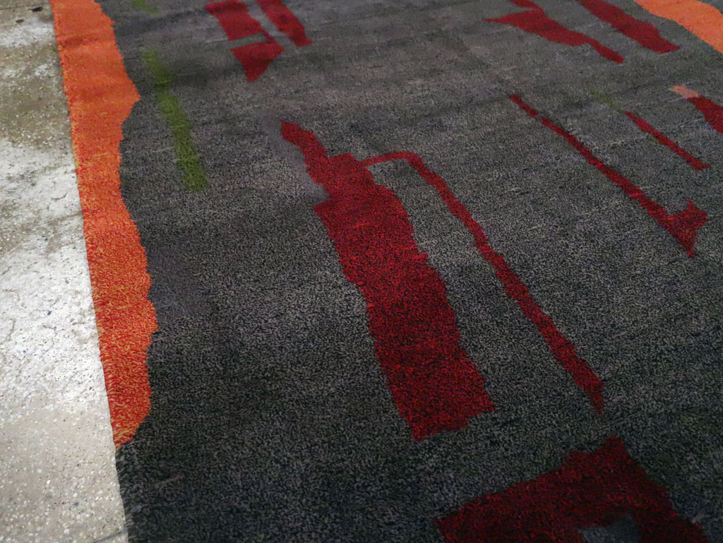 Vintage Turkish Art Deco Style Accent Carpet, No.30408 - Galerie Shabab