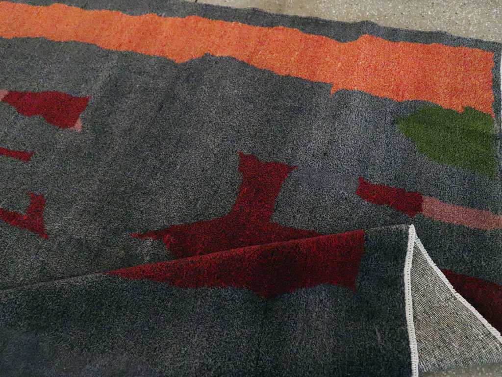 Vintage Turkish Art Deco Style Accent Carpet, No.30408 - Galerie Shabab