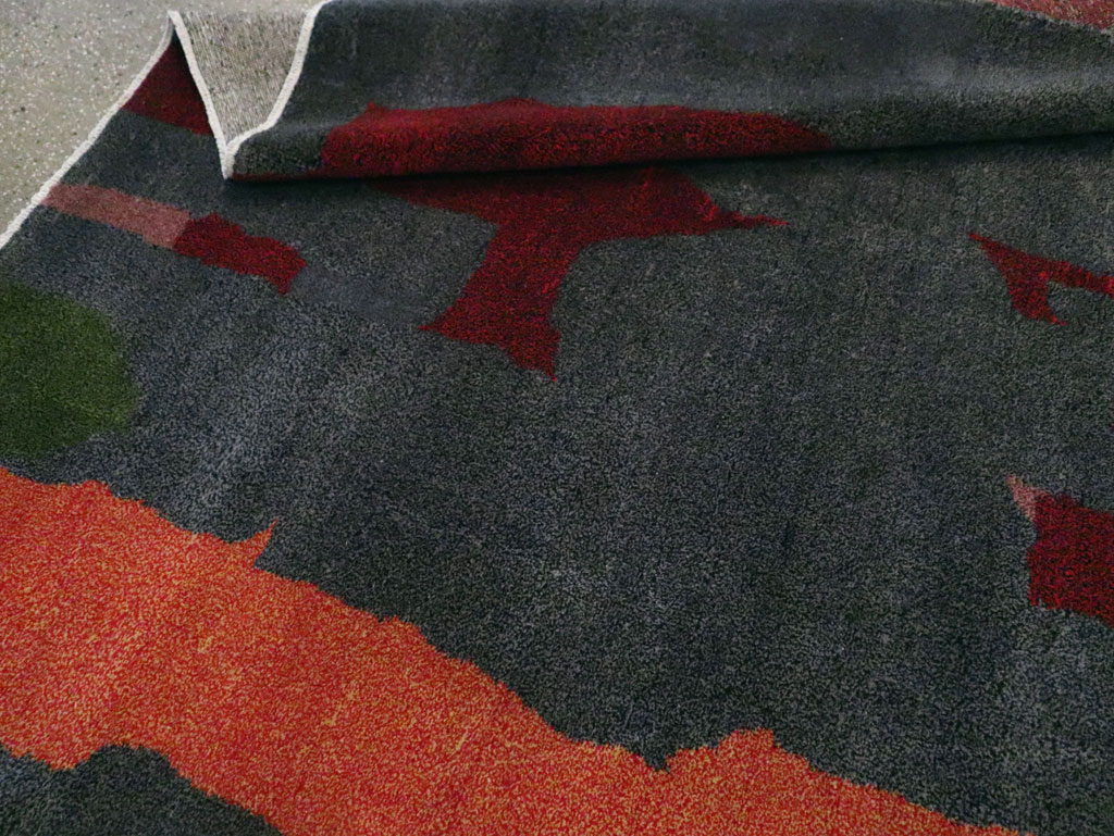 Vintage Turkish Art Deco Style Accent Carpet, No.30408 - Galerie Shabab