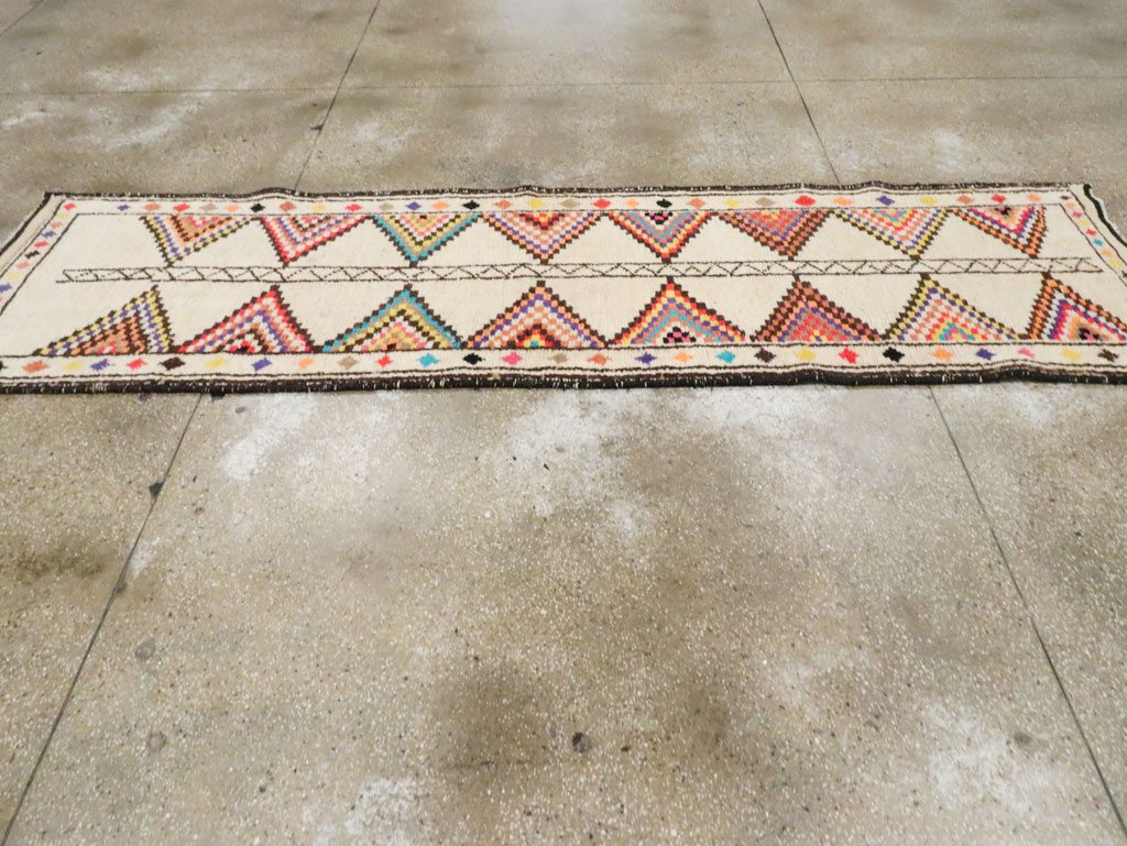 Vintage Anatolian Runner, No.30410 - Galerie Shabab