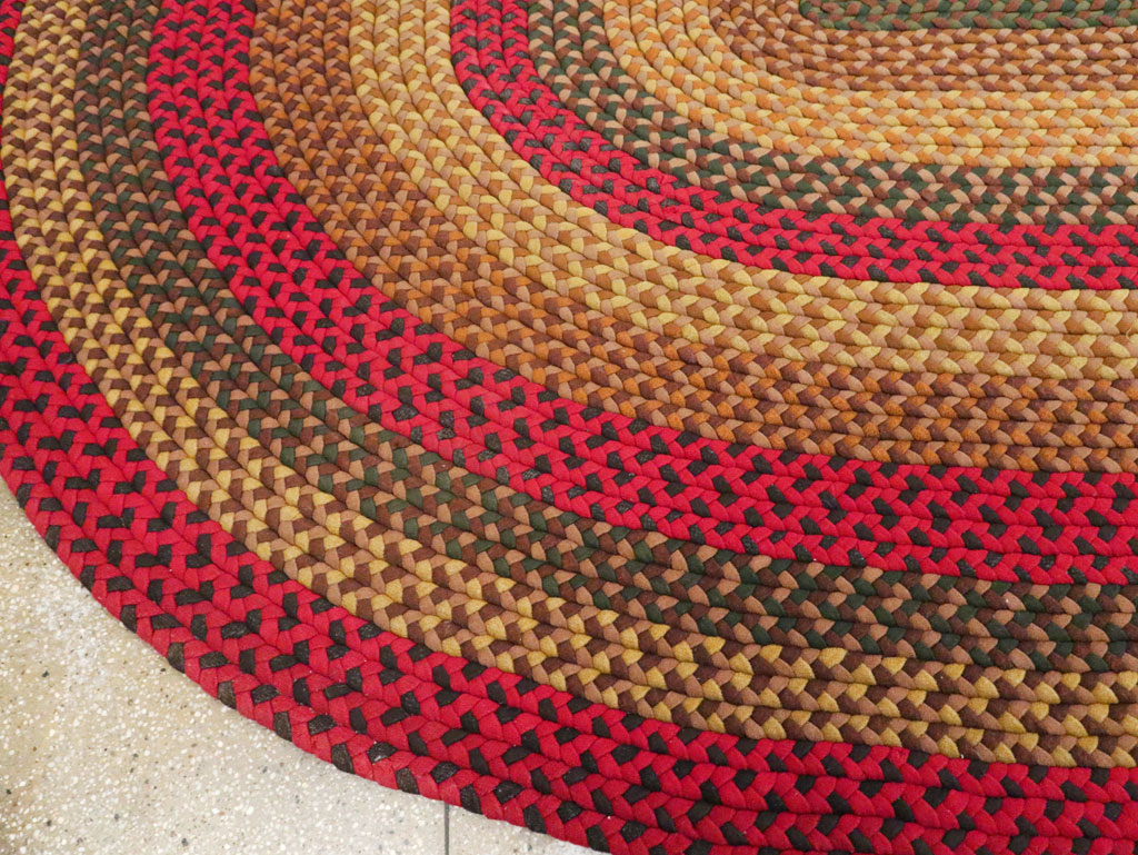 Vintage American Round Oval Braided Room Size Carpet, No.30413 - Galerie Shabab
