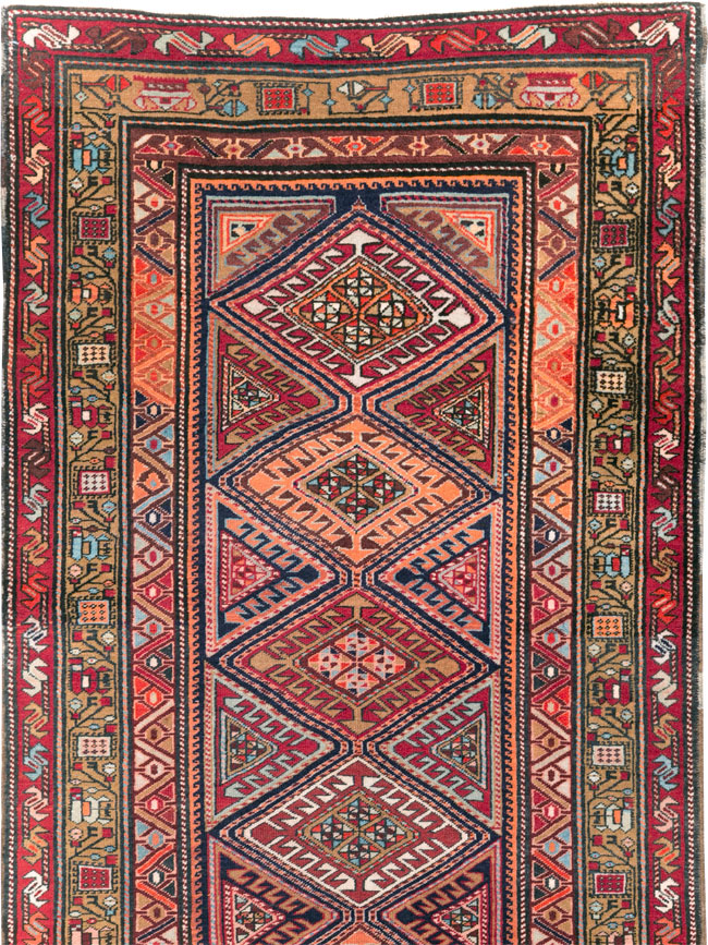 Vintage Persian Northwest Runner, No.30414 - Galerie Shabab