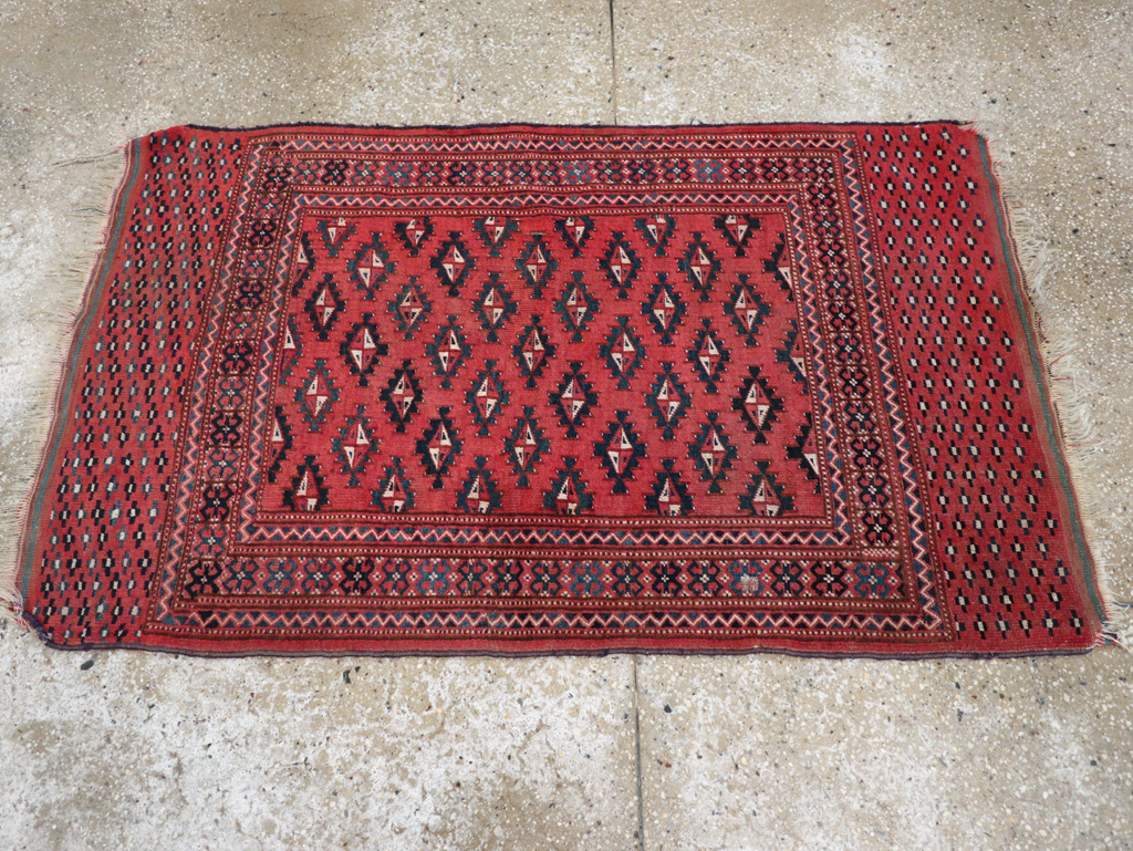 Vintage Central Asian Turkoman Tribal Throw Rug, No.30417 - Galerie Shabab