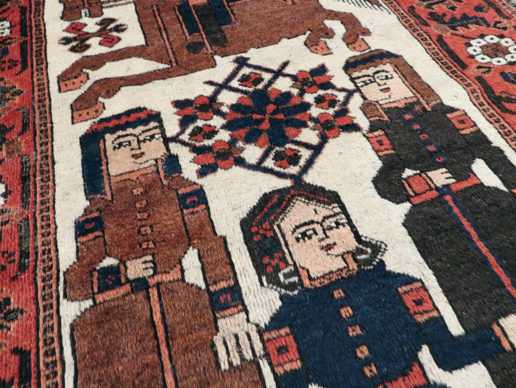 Vintage Pictorial Bakhtiari Rug, No.30427 - Galerie Shabab