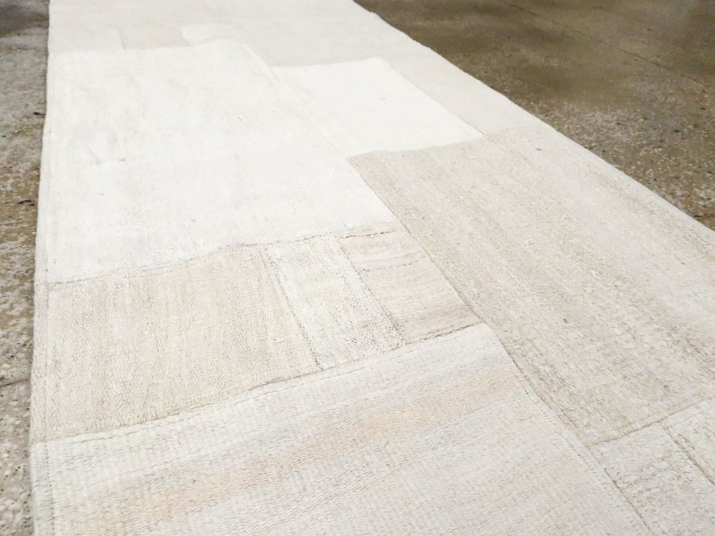 Modern Turkish Flatweave Runner, No.30430 - Galerie Shabab