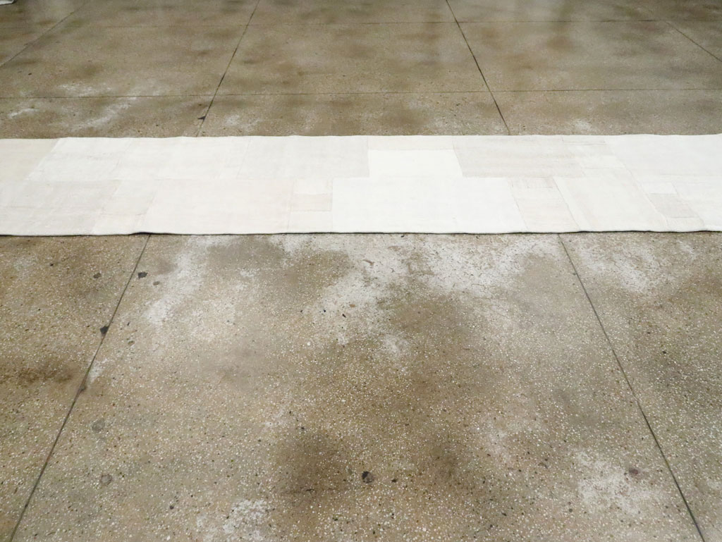 Modern Turkish Flatweave Runner, No.30430 - Galerie Shabab