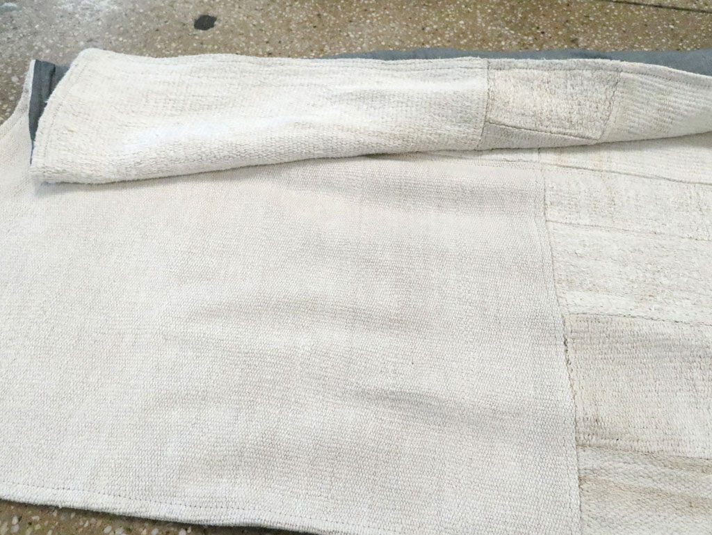 Modern Turkish Flatweave Runner, No.30430 - Galerie Shabab