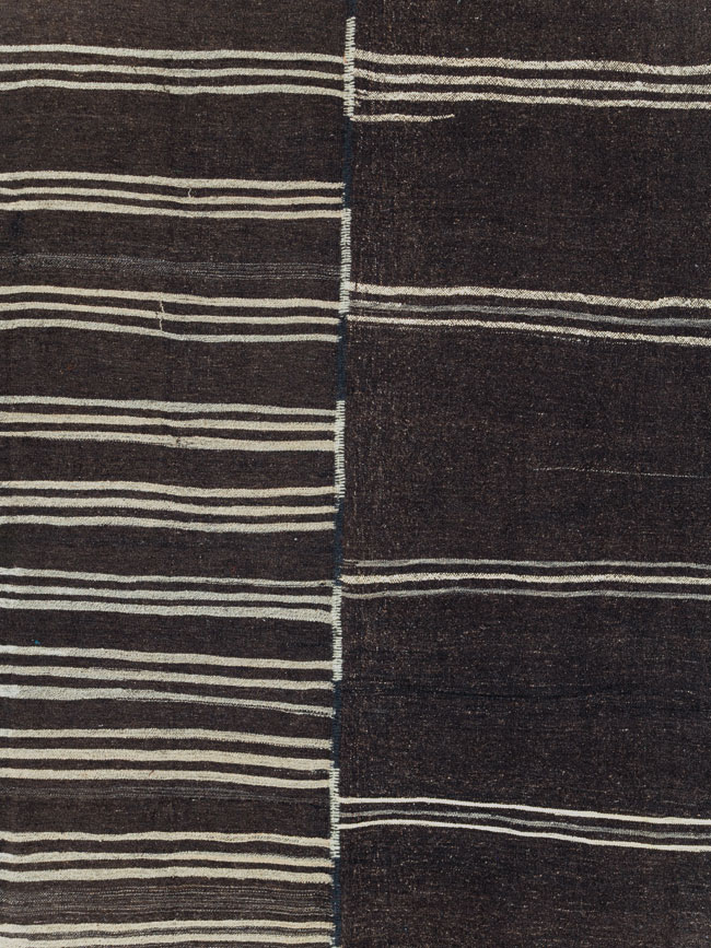 Mid-20th Century Turkish Tribal Kilim, No.30435 - Galerie Shabab