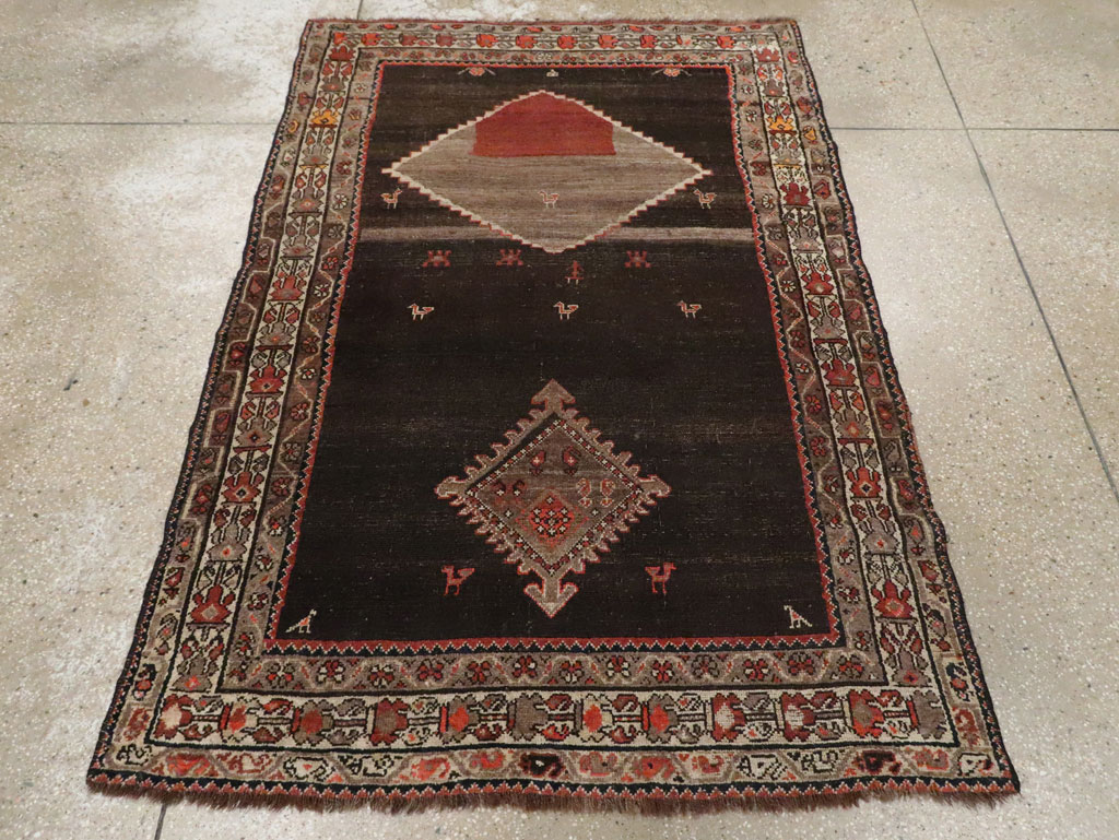 Antique Persian Hamadan Accent Rug, No.30439 - Galerie Shabab