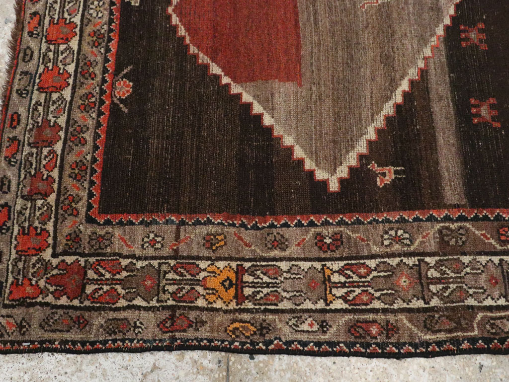 Antique Persian Hamadan Accent Rug, No.30439 - Galerie Shabab