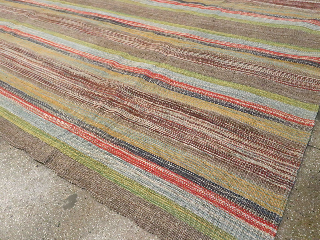Modern Turkish Flatweave Kilim Room Size Carpet, No.30452 - Galerie Shabab