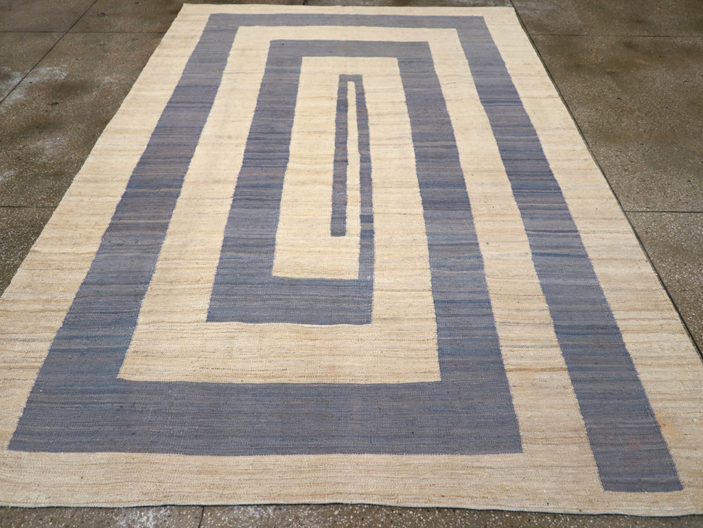 Contemporary Turkish Flatweave Kilim Small Room Size Carpet, No.30465 - Galerie Shabab