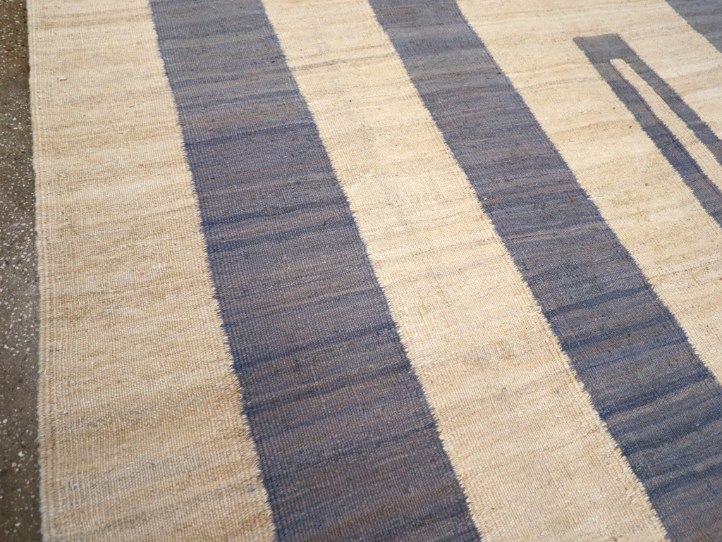 Contemporary Turkish Flatweave Kilim Small Room Size Carpet, No.30465 - Galerie Shabab