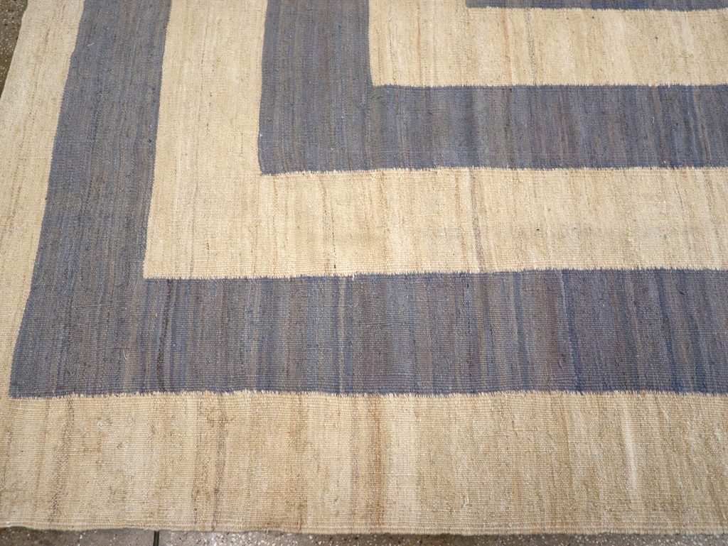 Contemporary Turkish Flatweave Kilim Small Room Size Carpet, No.30465 - Galerie Shabab