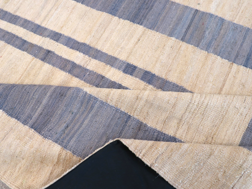 Contemporary Turkish Flatweave Kilim Small Room Size Carpet, No.30465 - Galerie Shabab