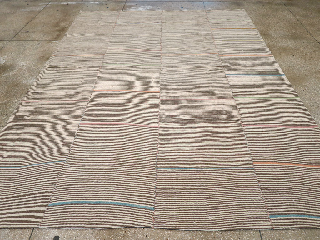 Contemporary Turkish Flatweave Kilim Room Size Carpet, No.30466 - Galerie Shabab