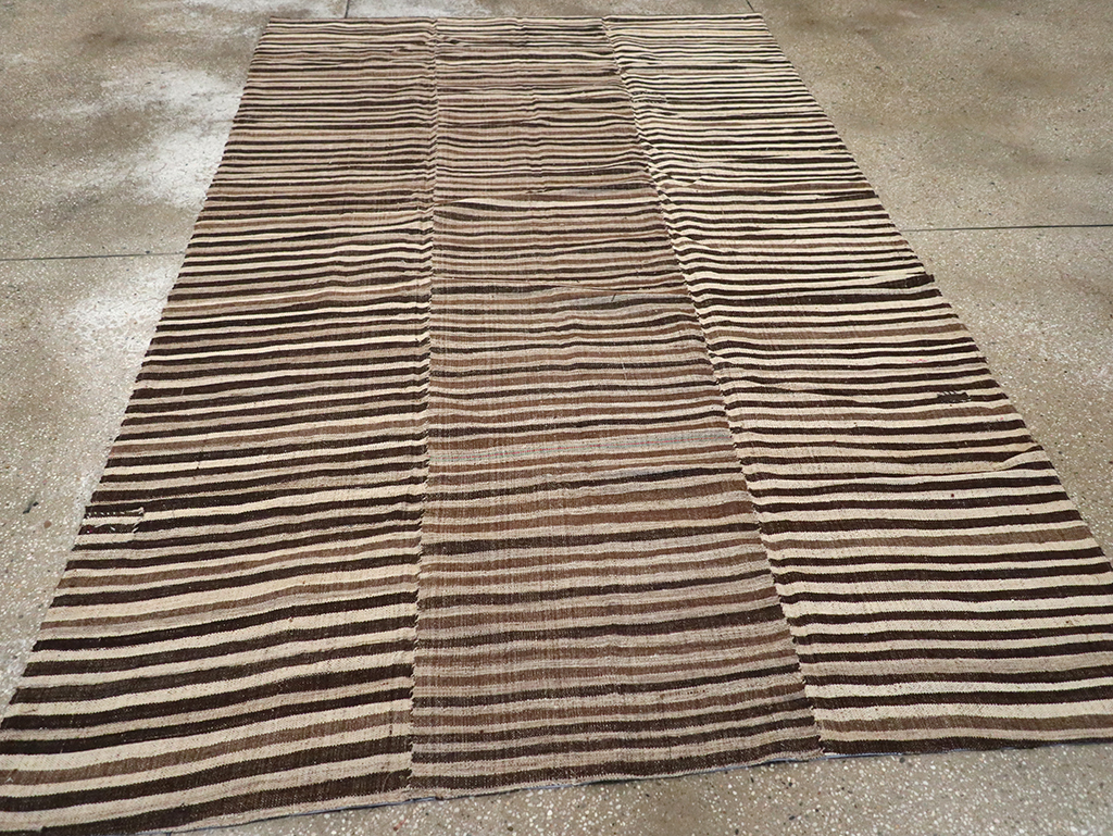 Vintage Persian Flatweave Kilim Accent Rug, No.30467 - Galerie Shabab