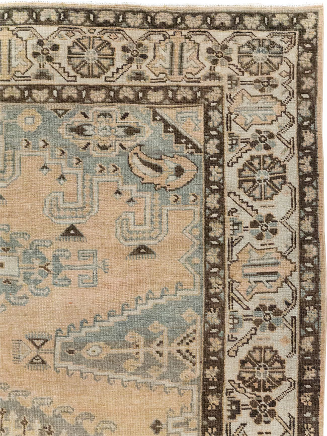 Vintage Persian Veece Accent Carpet, No.30478 - Galerie Shabab