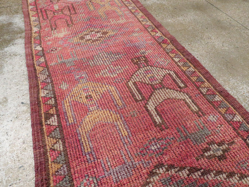 Vintage Turkish Anatolian Pictorial Runner, No.30492 - Galerie Shabab