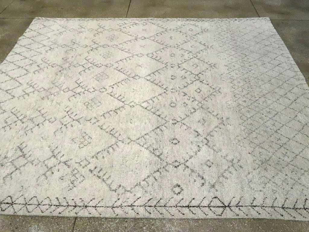 Contemporary Moroccan Small Room Size Carpet, No.30498 - Galerie Shabab