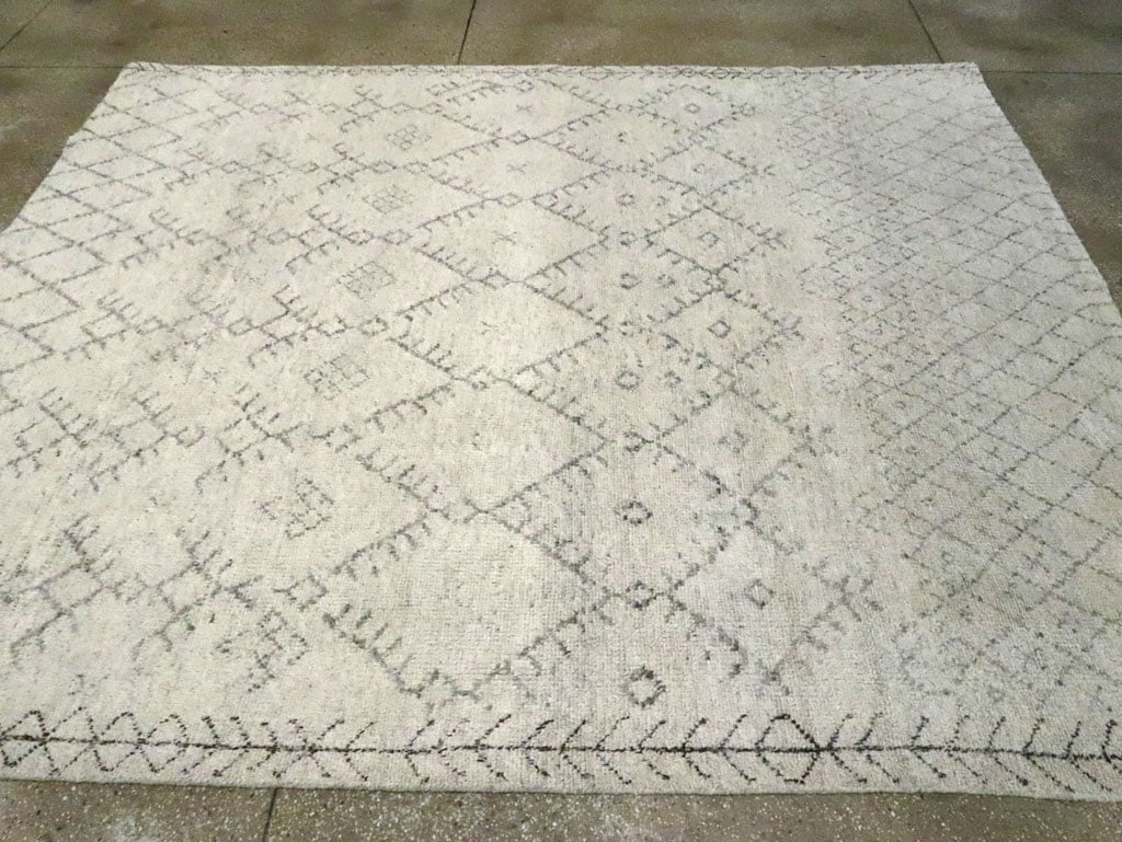 Contemporary Moroccan Small Room Size Carpet, No.30498 - Galerie Shabab