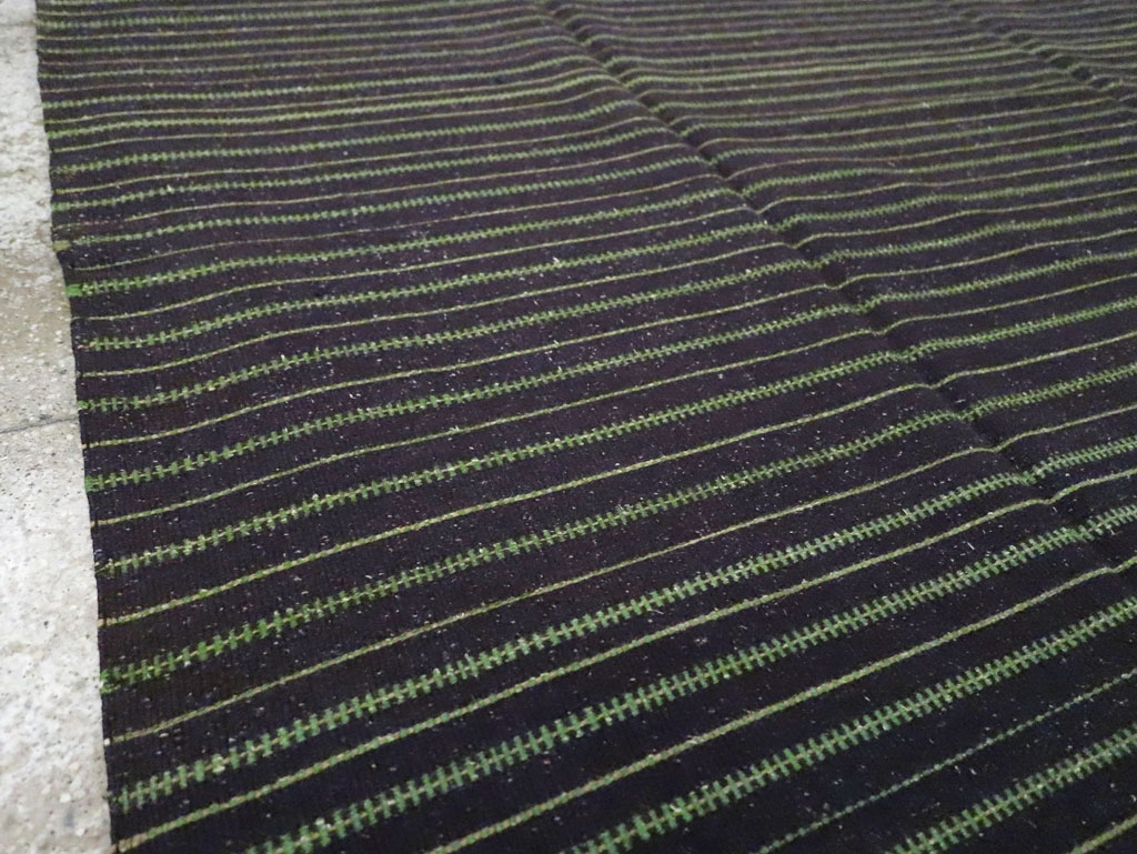 Vintage Turkish Flatweave Kilim Accent Rug, No.30500 - Galerie Shabab