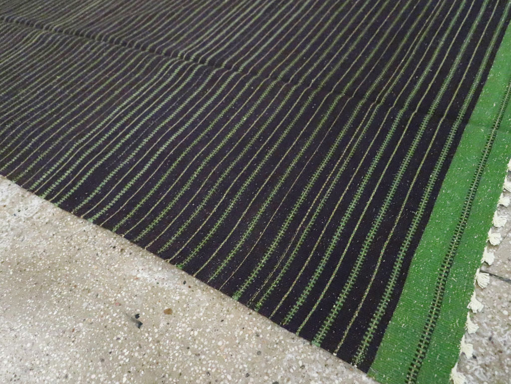 Vintage Turkish Flatweave Kilim Accent Rug, No.30500 - Galerie Shabab