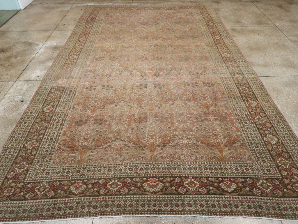 Antique Persian Isfahan Large Carpet, No.30507 - Galerie Shabab