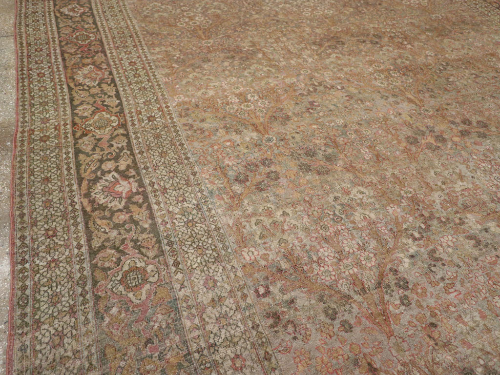 Antique Persian Isfahan Large Carpet, No.30507 - Galerie Shabab