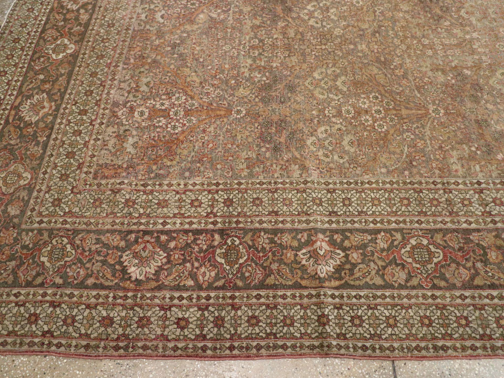 Antique Persian Isfahan Large Carpet, No.30507 - Galerie Shabab