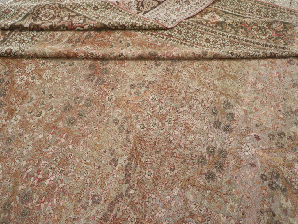 Antique Persian Isfahan Large Carpet, No.30507 - Galerie Shabab