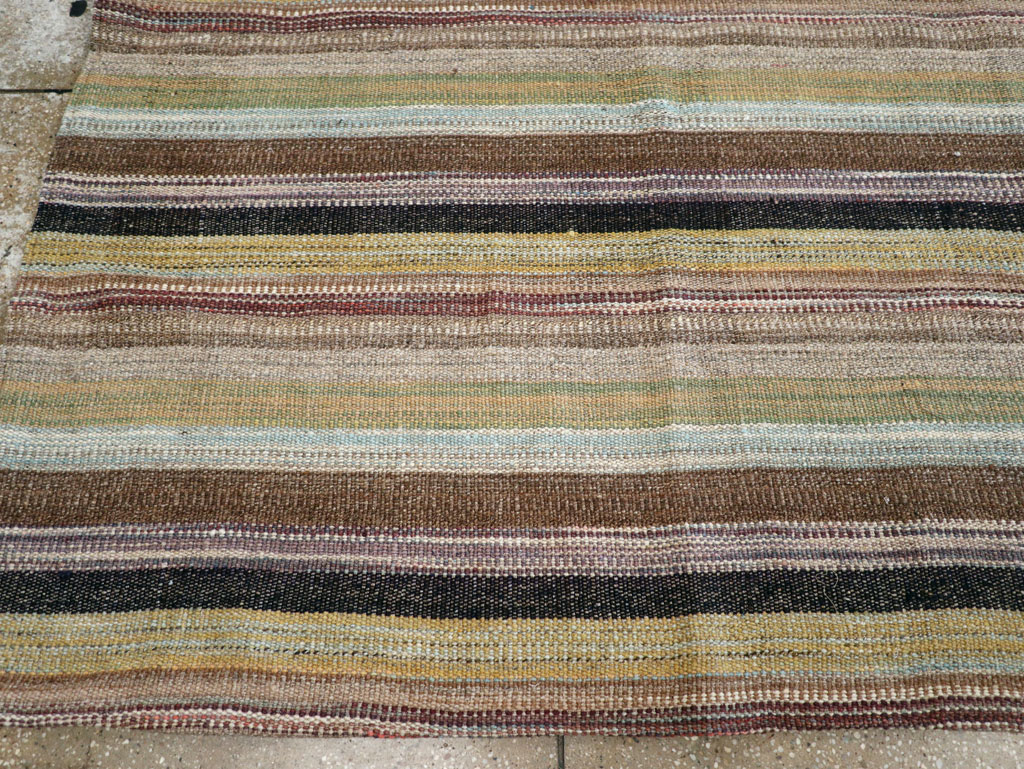 Modern Persian Flatweave Kilim Room Size Carpet, No.30513 - Galerie Shabab