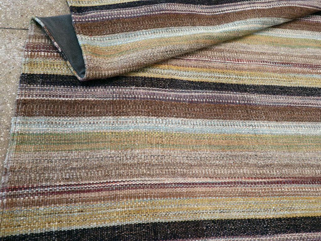 Modern Persian Flatweave Kilim Room Size Carpet, No.30513 - Galerie Shabab