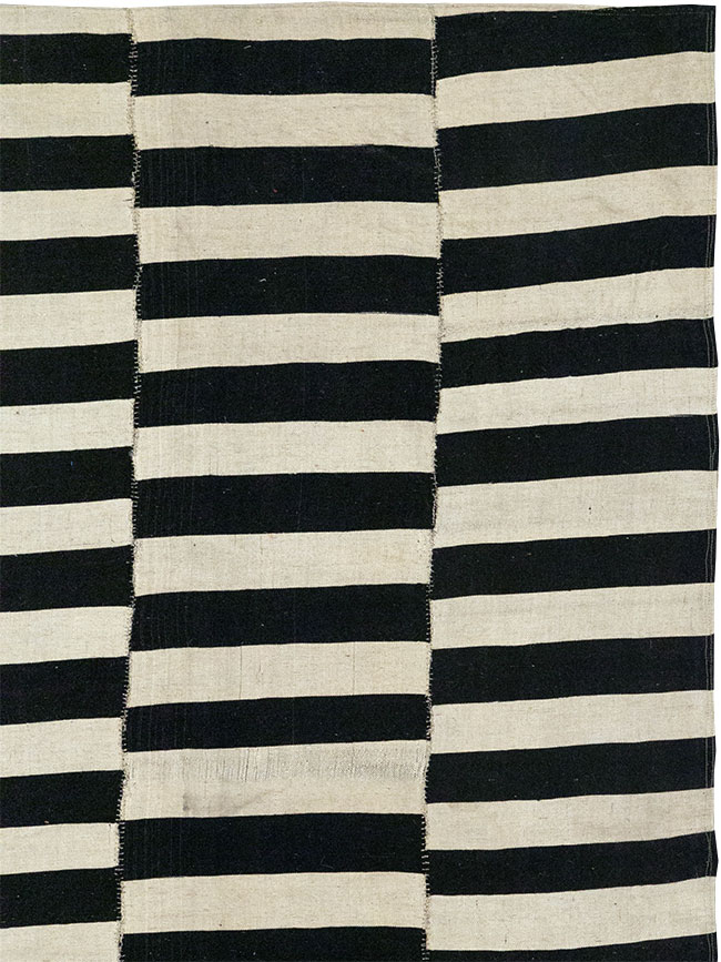 Modern Persian Flatweave Kilim Gallery Carpet, No.30517 - Galerie Shabab