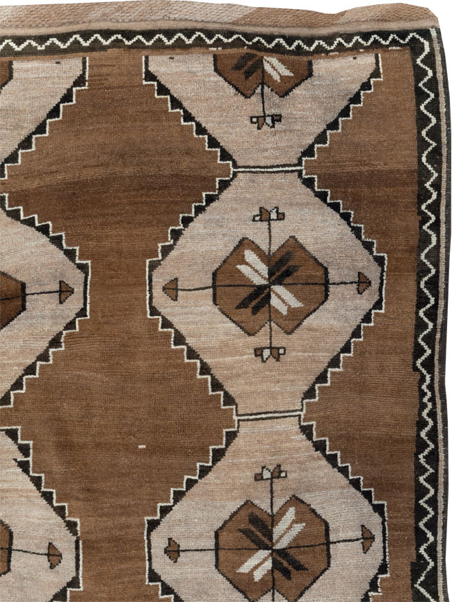 Vintage Anatolian Square Room Size Carpet, No.30527 - Galerie Shabab