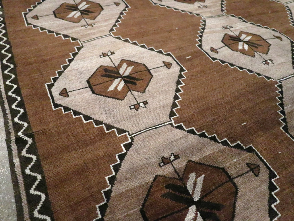 Vintage Anatolian Square Room Size Carpet, No.30527 - Galerie Shabab