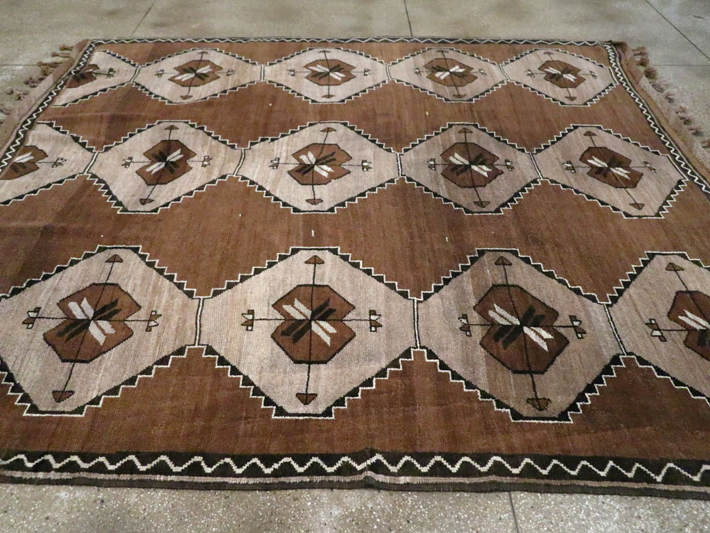 Vintage Anatolian Square Room Size Carpet, No.30527 - Galerie Shabab