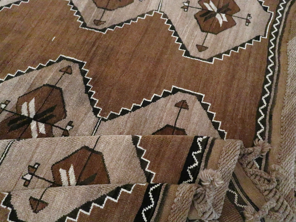 Vintage Anatolian Square Room Size Carpet, No.30527 - Galerie Shabab