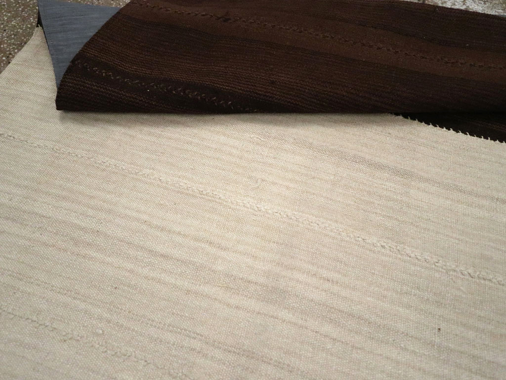 Tribal Mid-20th Century Turkish Flatweave Kilim, No.30529 - Galerie Shabab