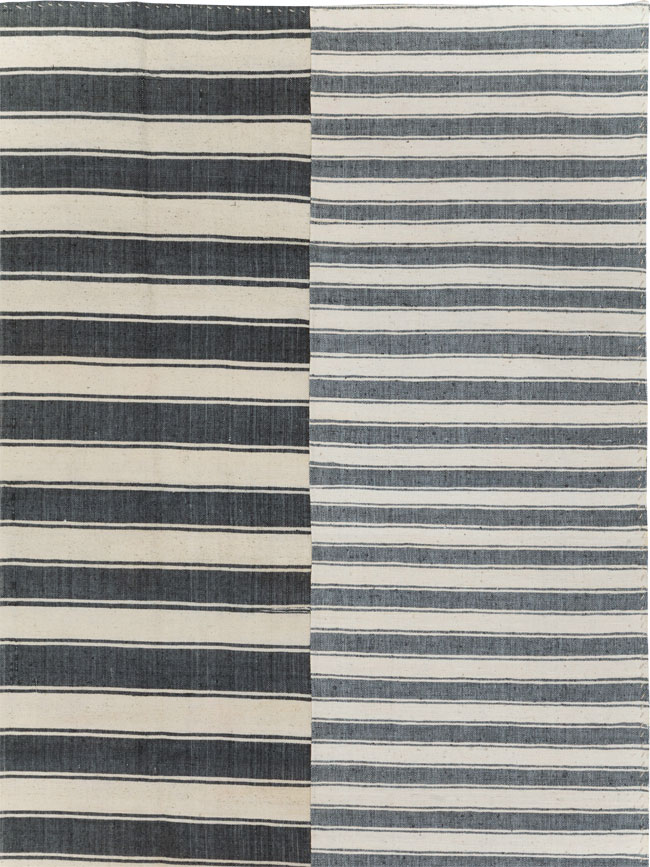 Vintage Turkish Flatweave Kilim Room Size Carpet, No.30530 - Galerie Shabab